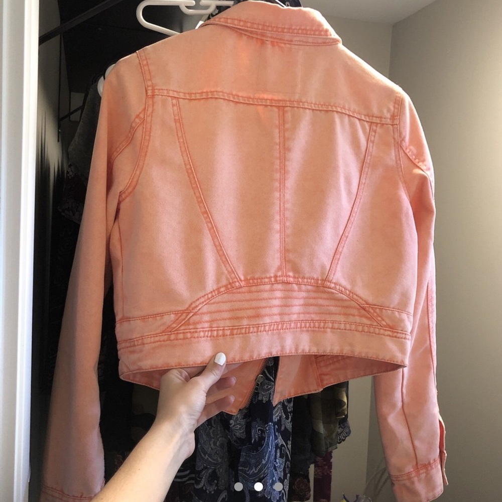 Jean jacket! 🤩 - Picture 2 of 3